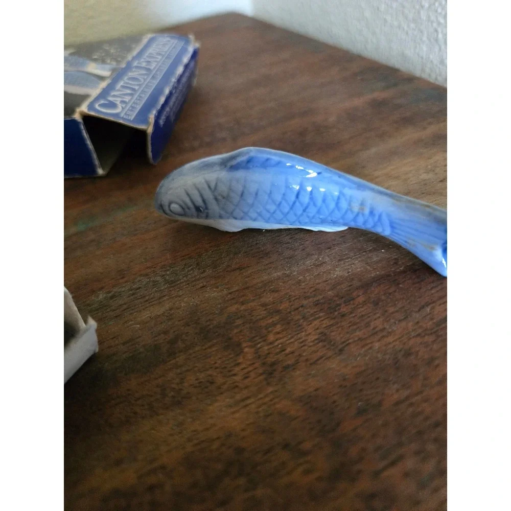 Canton Express Porcelain Fish Chopstick Rests Set of 6 Blue White Carp 21-CSR